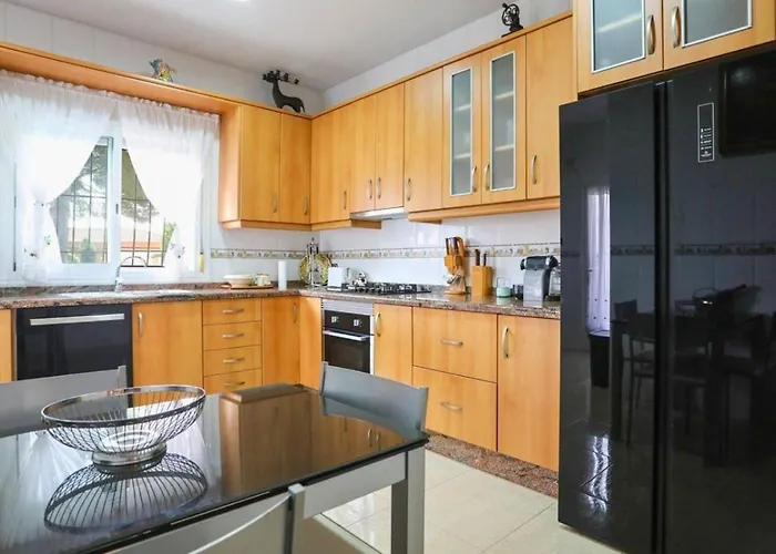 Casa Donis 2021 Будинок відпочинку Албуфейра